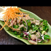 Yum 3 Grob (Spicy Thai Crispy Salad)